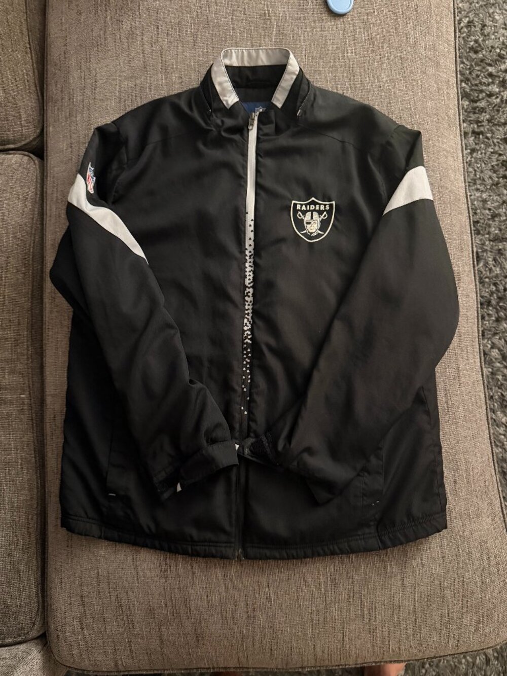Oakland Las Vegas Raiders Jacket - Reebok On Field Men's Medium Black Zip up